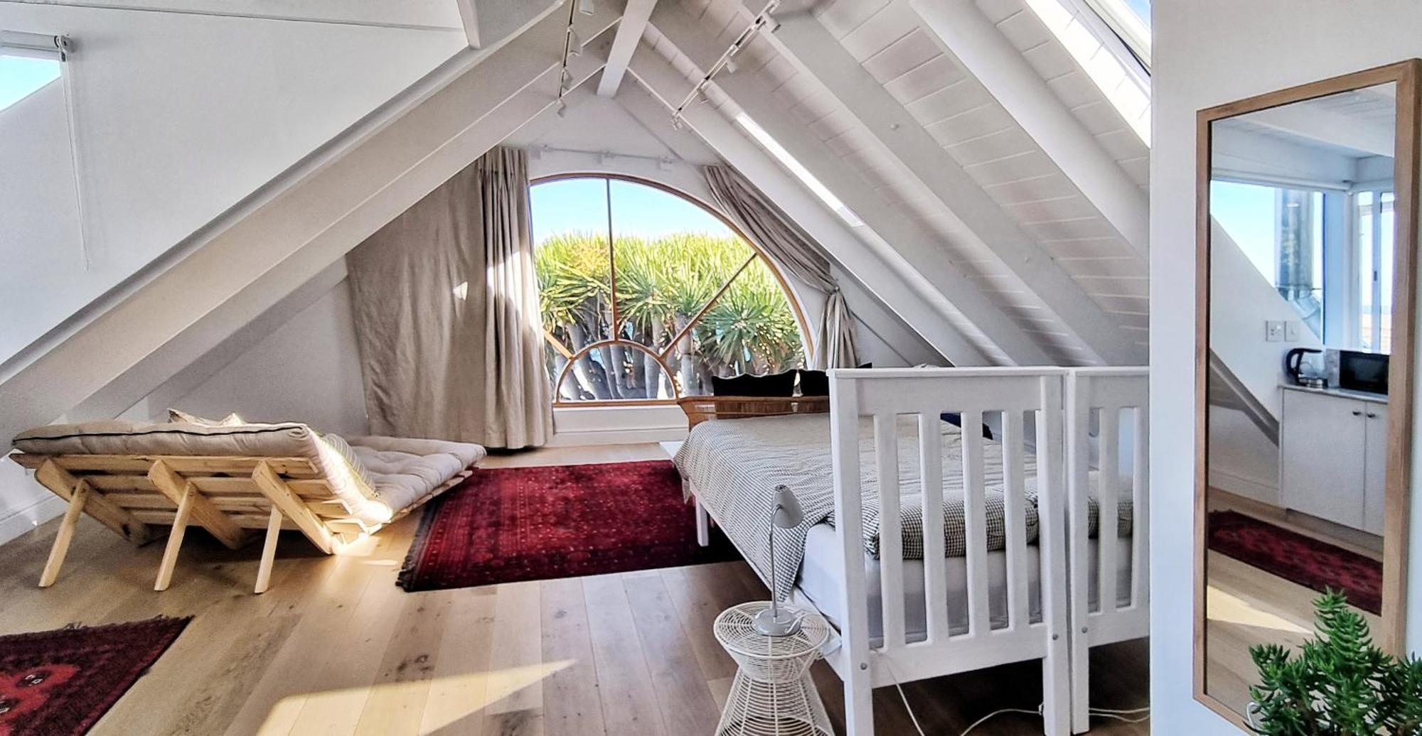 The Dragon Tree Guesthouse カーク・ベイ エクステリア 写真